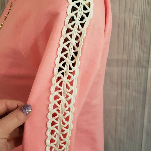 Lilly Pulitzer Pullover  - Picture 5 of 16